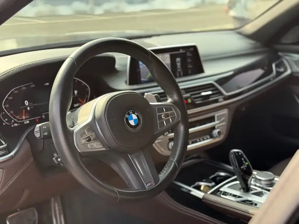 BMW 7 Series 2023 из CN, фото 6