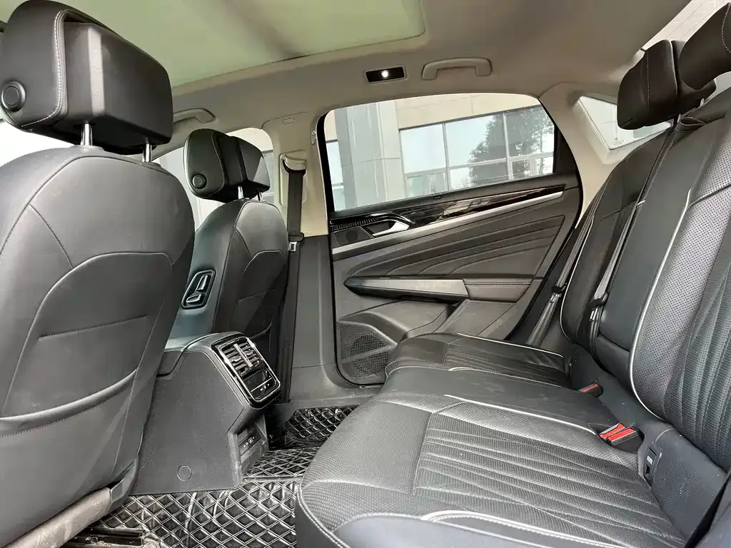 Volkswagen Passat — фото 3