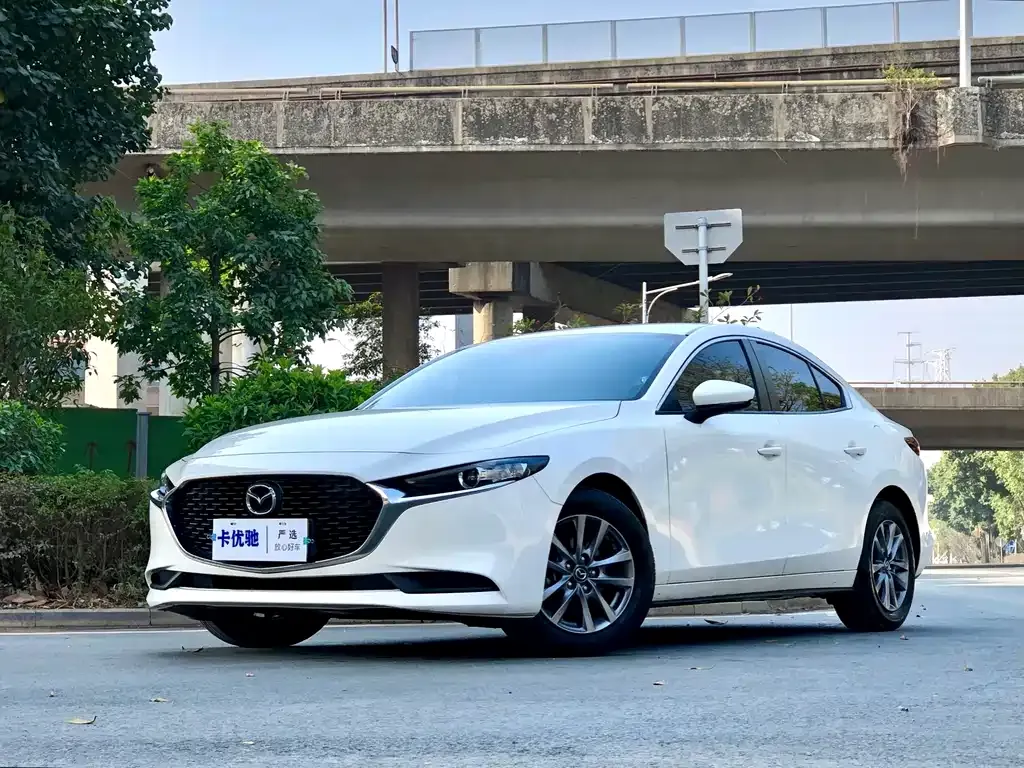Mazda 3 Axela 2024 из CN, фото 1