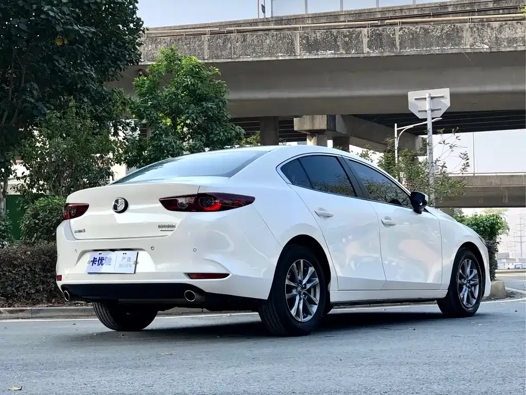 Mazda 3 Axela 2024 из CN, фото 4