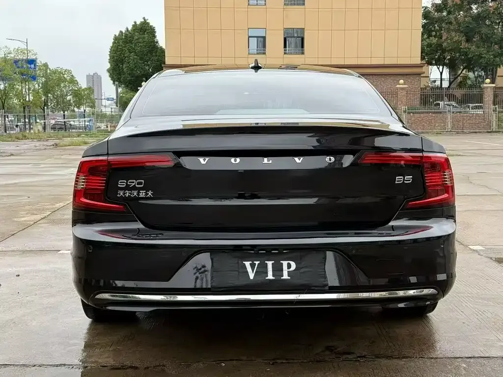 Volvo S90 — фото 9
