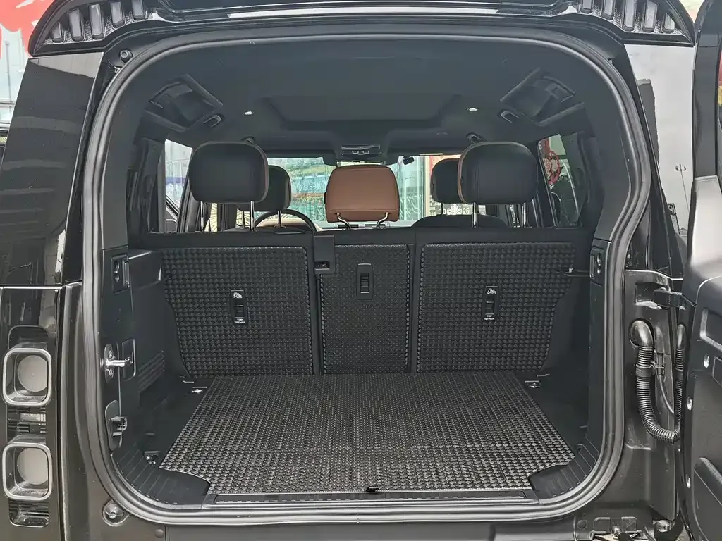 Land Rover Defender — фото 9