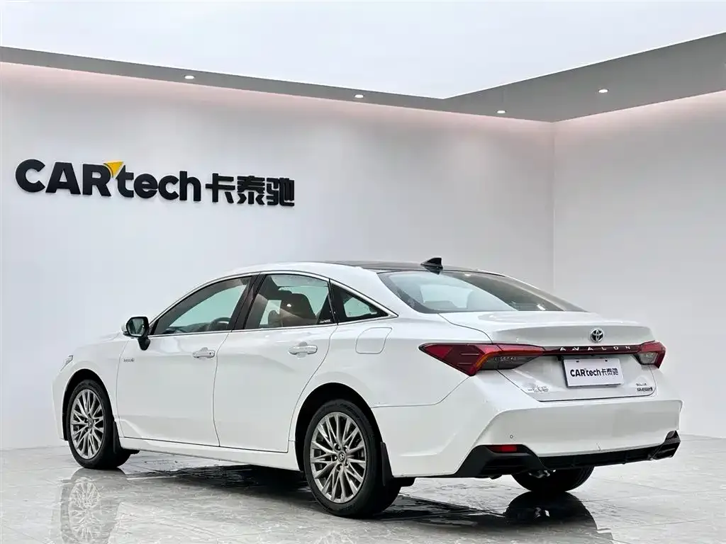 Toyota Avalon 2022 из CN, фото 2