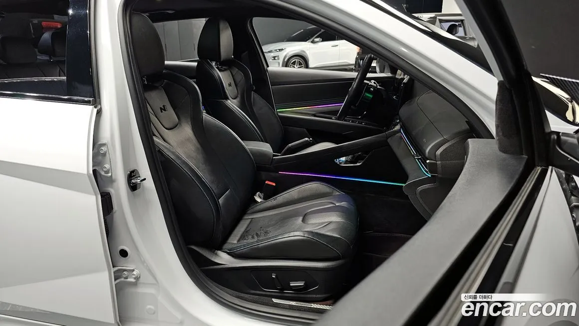 Hyundai AVANTE — фото 4