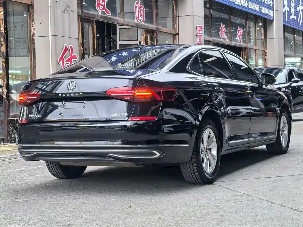 Volkswagen Passat — фото 10