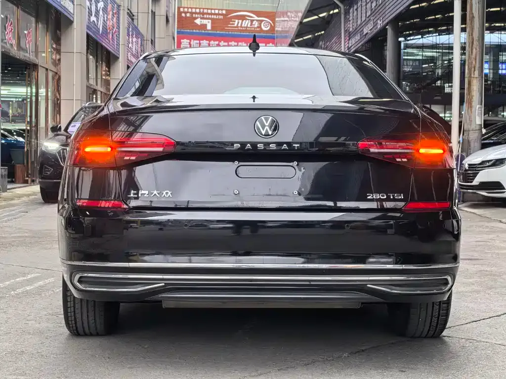 Volkswagen Passat — фото 9