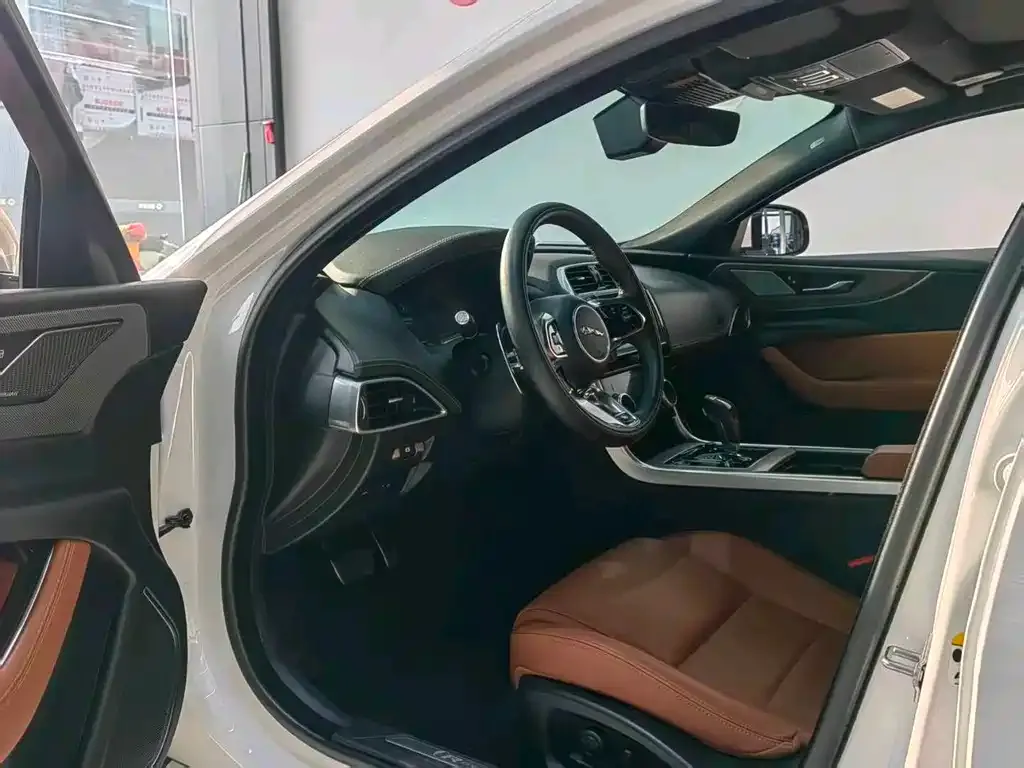 Jaguar XEL 2024 из CN, фото 7