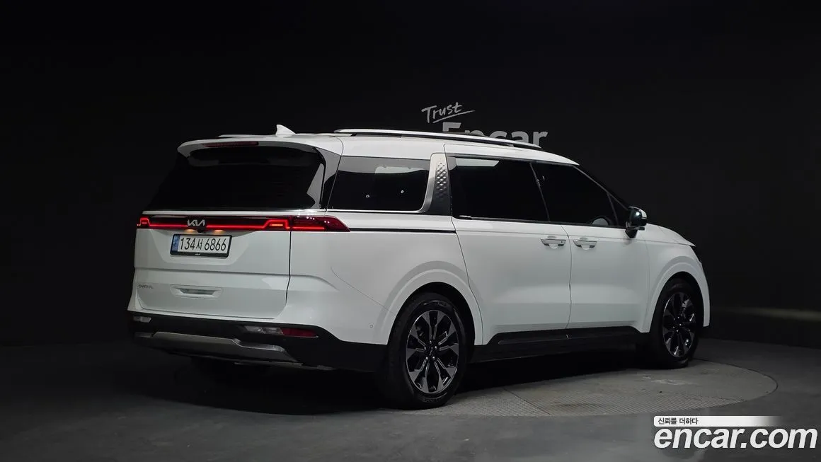 Kia Carnival 2023 из KR, фото 2