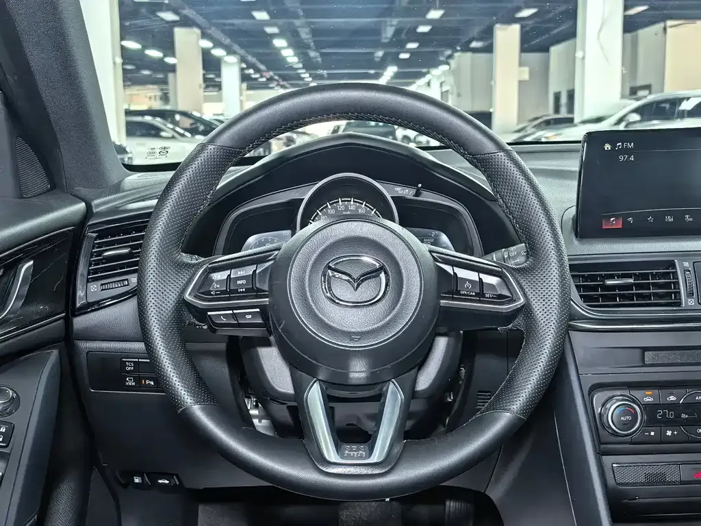 Mazda CX-4 2023 из CN, фото 10