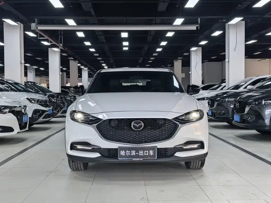 Mazda CX-4 2023 из CN, фото 2