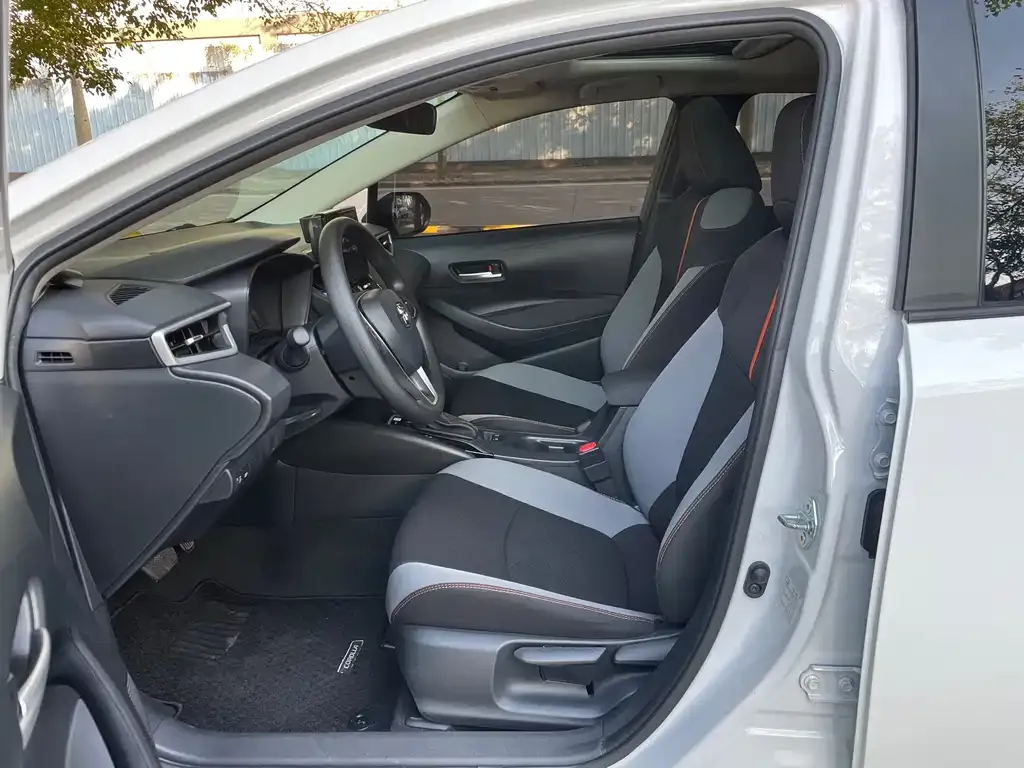 Toyota Corolla 2023 из CN, фото 8