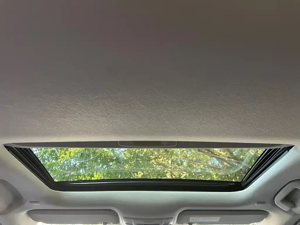 Toyota Corolla 2023 из CN, фото 7