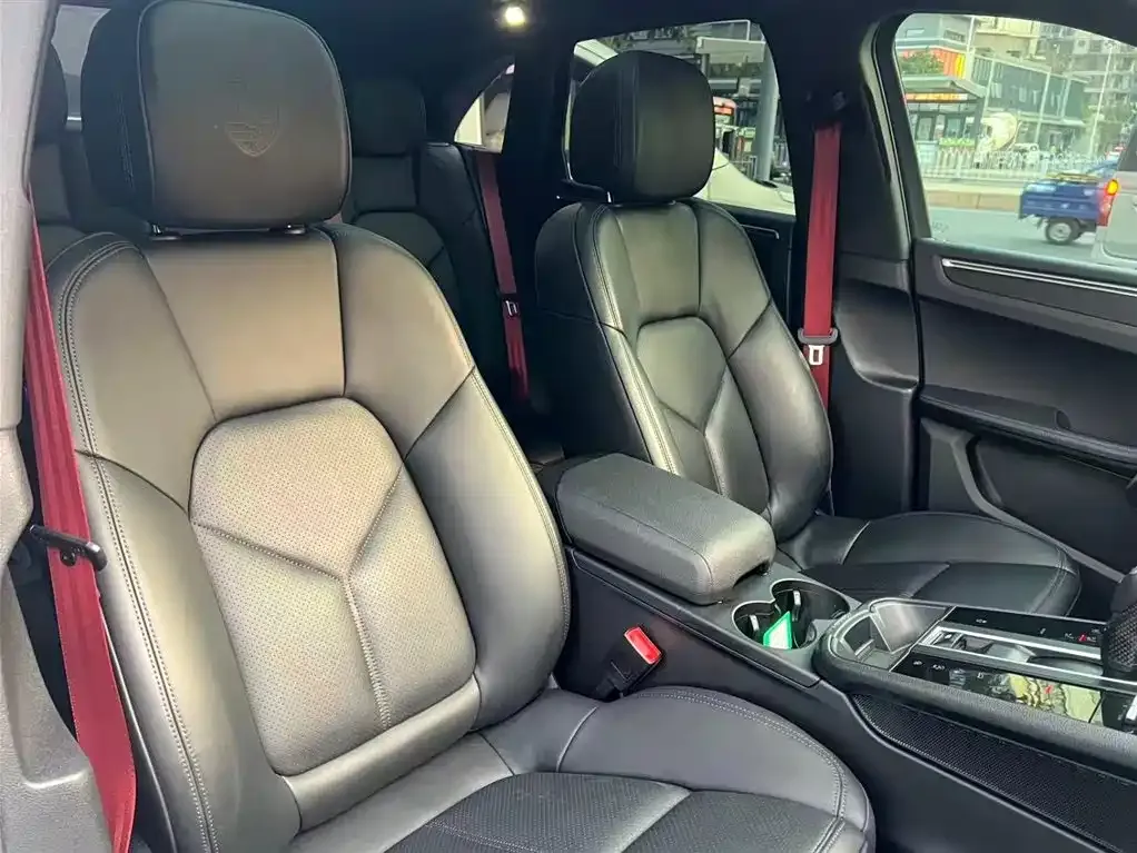 Porsche Macan 2023 из CN, фото 6