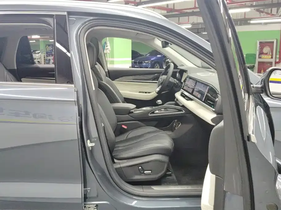 Geely Xingyue L 2023 из CN, фото 4