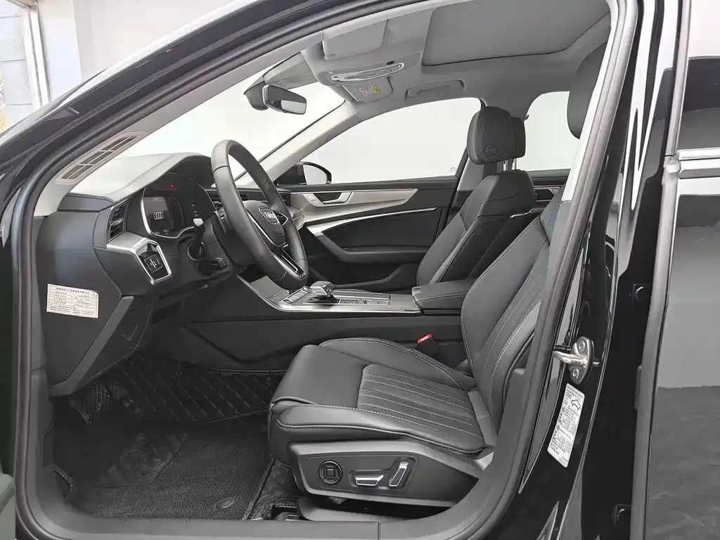 Audi A6L 2024 из CN, фото 3