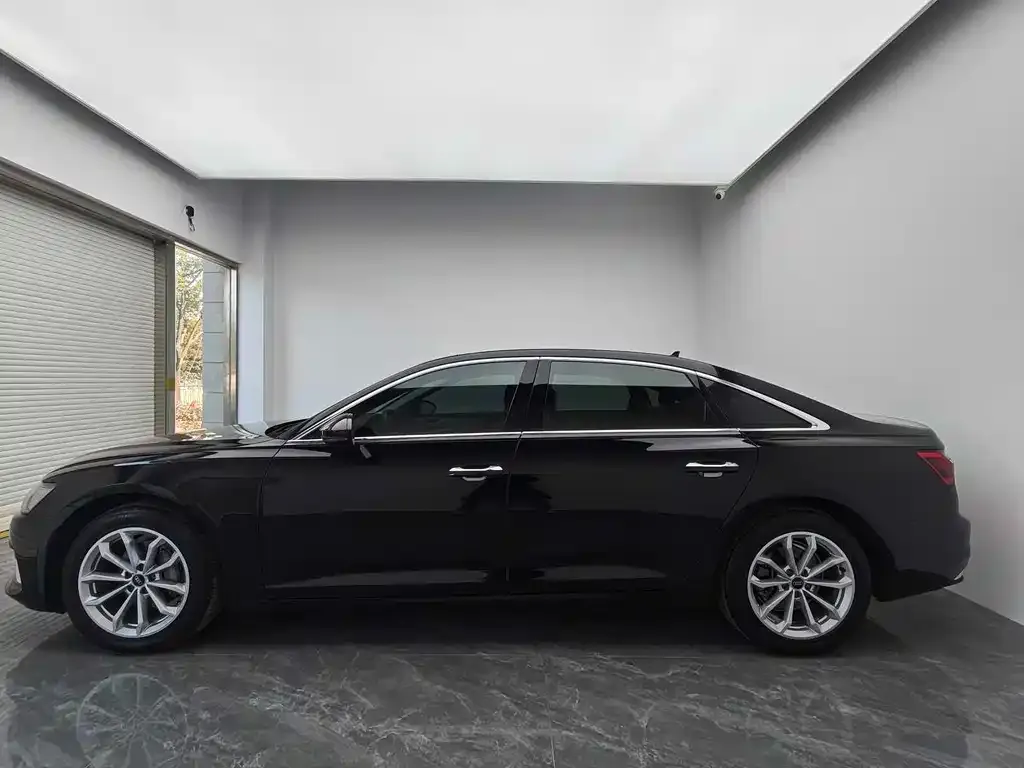 Audi A6L 2024 из CN, фото 4