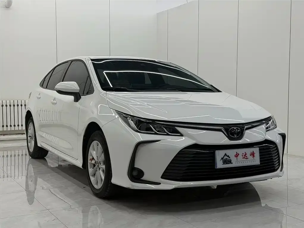 Toyota Corolla — фото 6