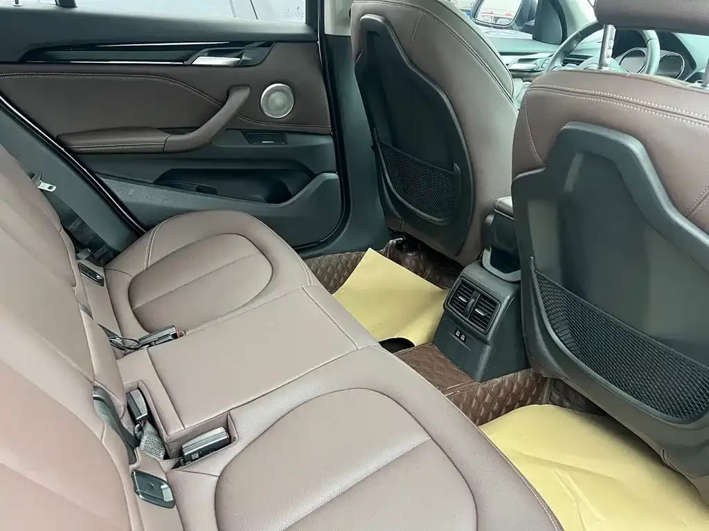 BMW X1 2021 из CN, фото 3