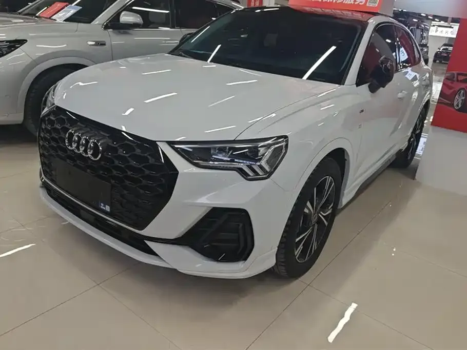 Audi Q3 Sportback 2022 из CN, фото 1