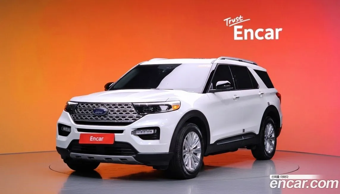 Ford Explorer — фото 1