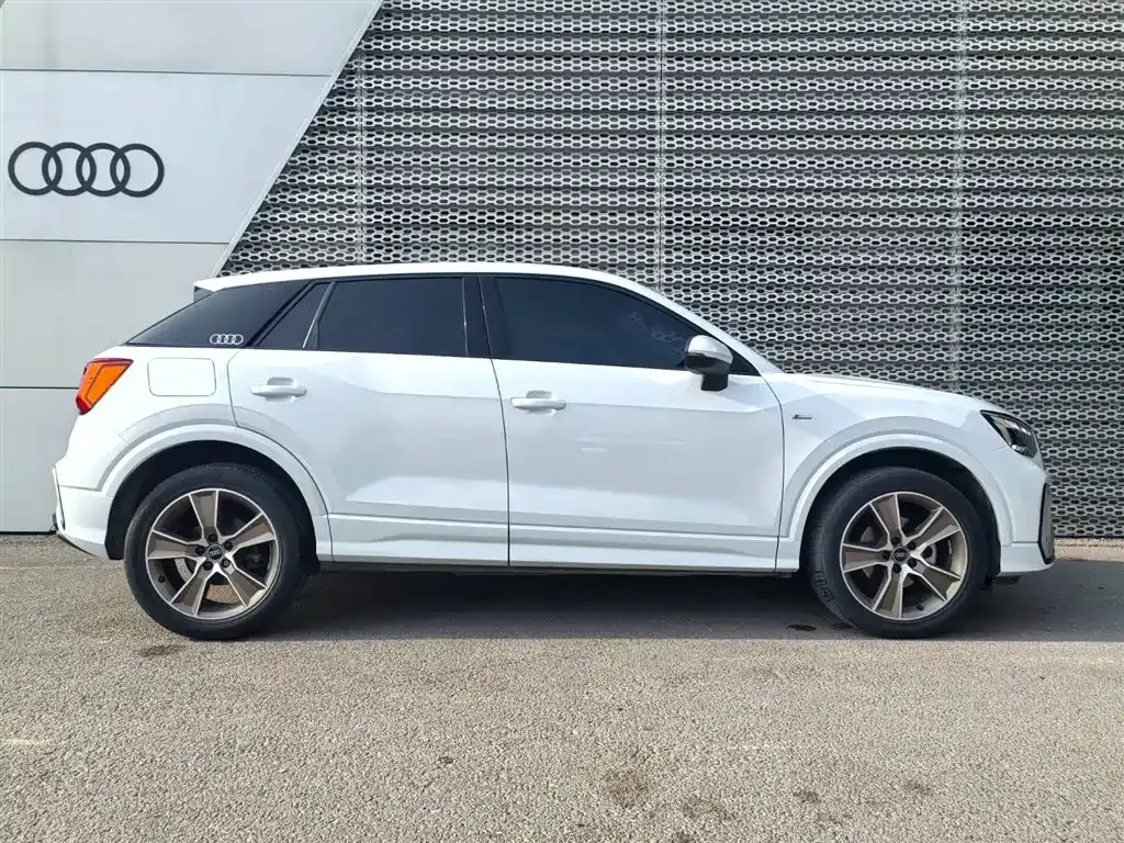 Audi Q2L 2022 из CN, фото 8