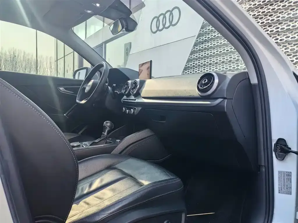 Audi Q2L 2022 из CN, фото 2
