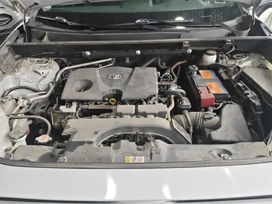 Toyota RAV4 — фото 10