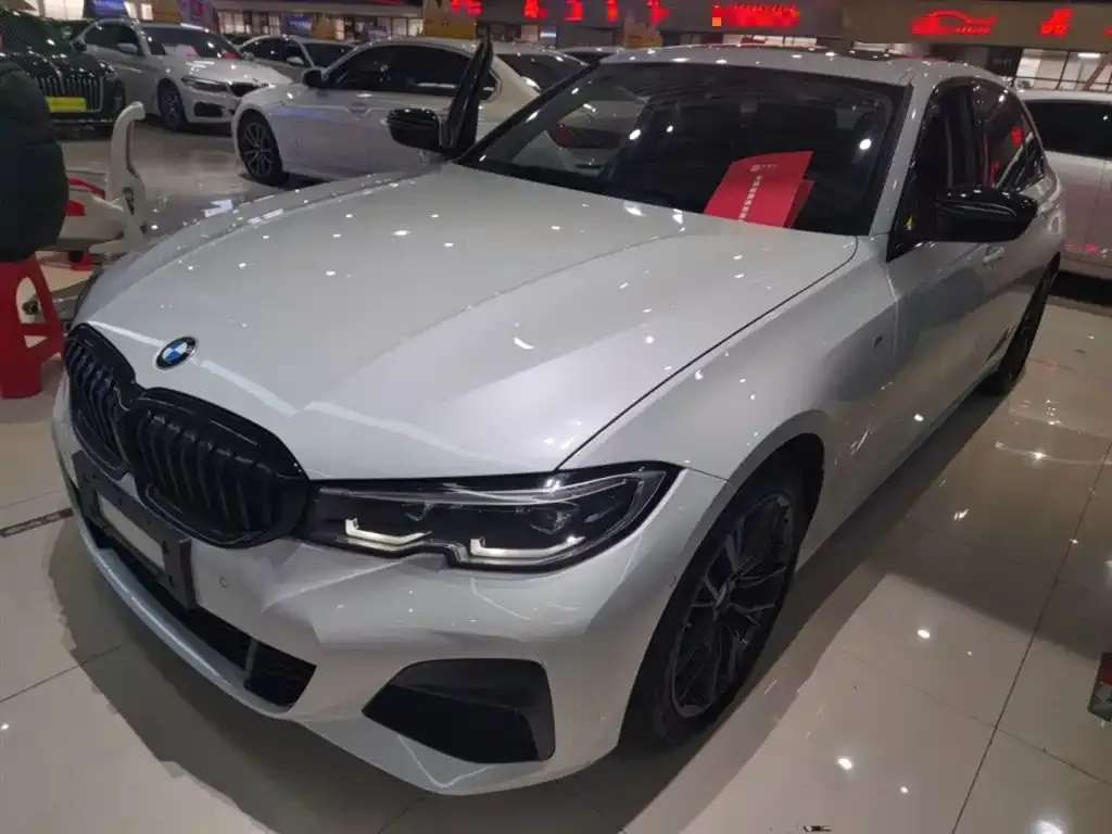 BMW 3 Series 2022 из CN, фото 2