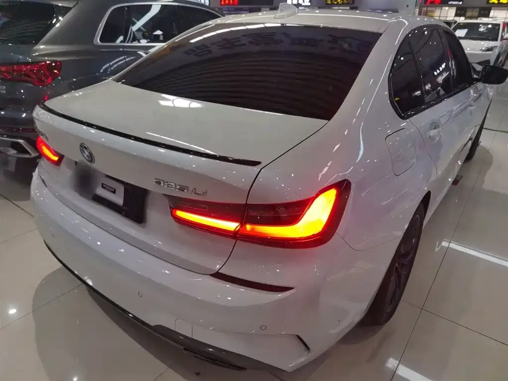 BMW 3 Series 2022 из CN, фото 9