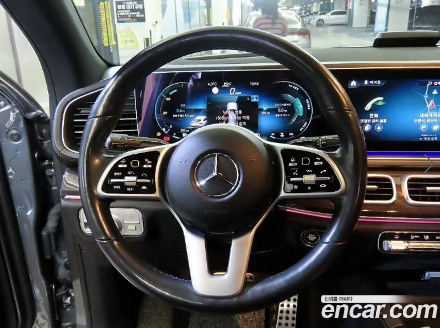 Mercedes-Benz GLE-Class — фото 10