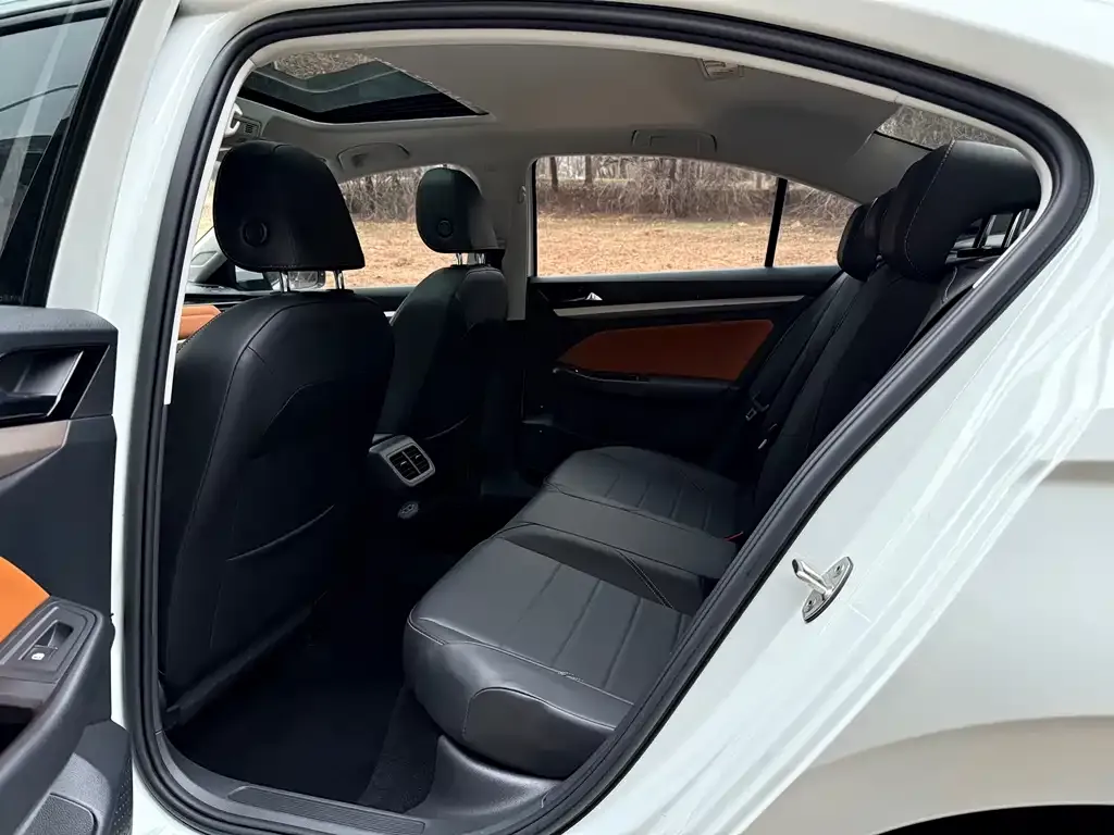 Volkswagen Bora 2024 из CN, фото 2