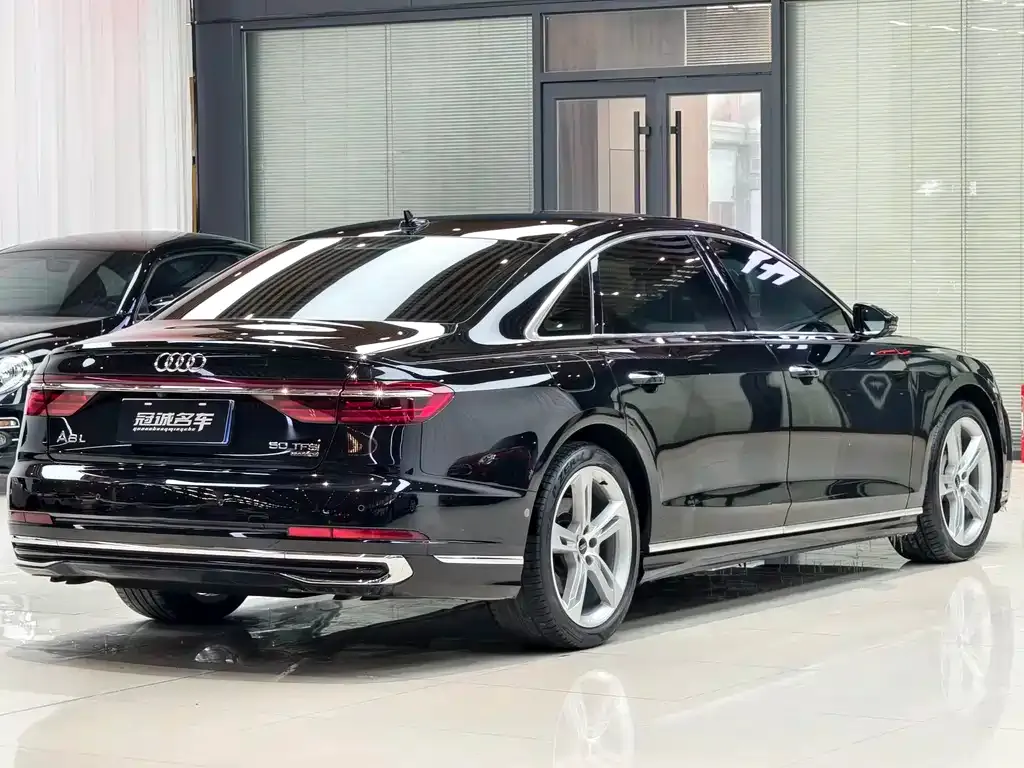 Audi A8 2023 из CN, фото 9