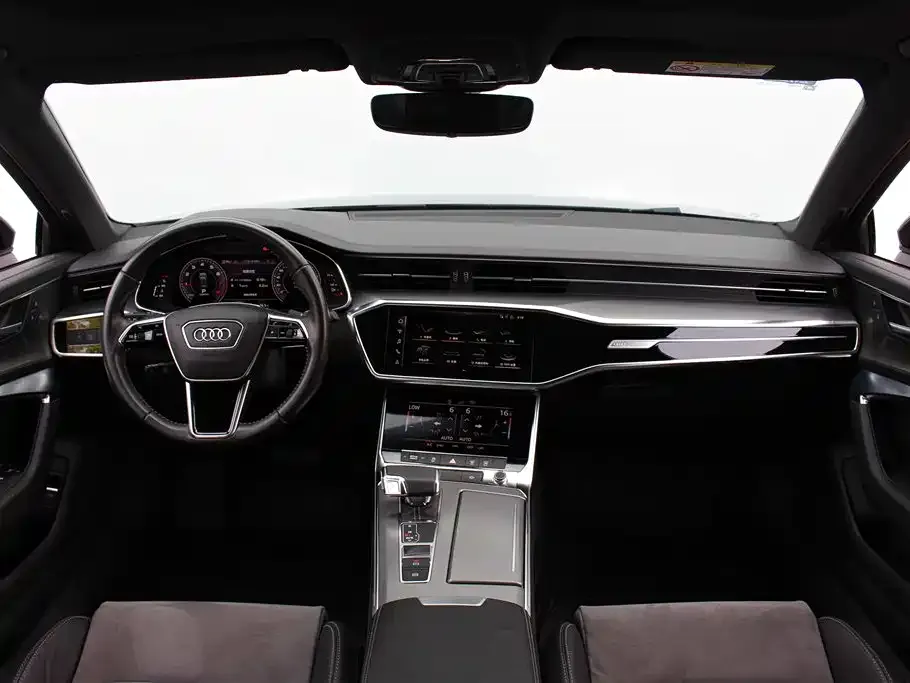 Audi A6L — фото 10