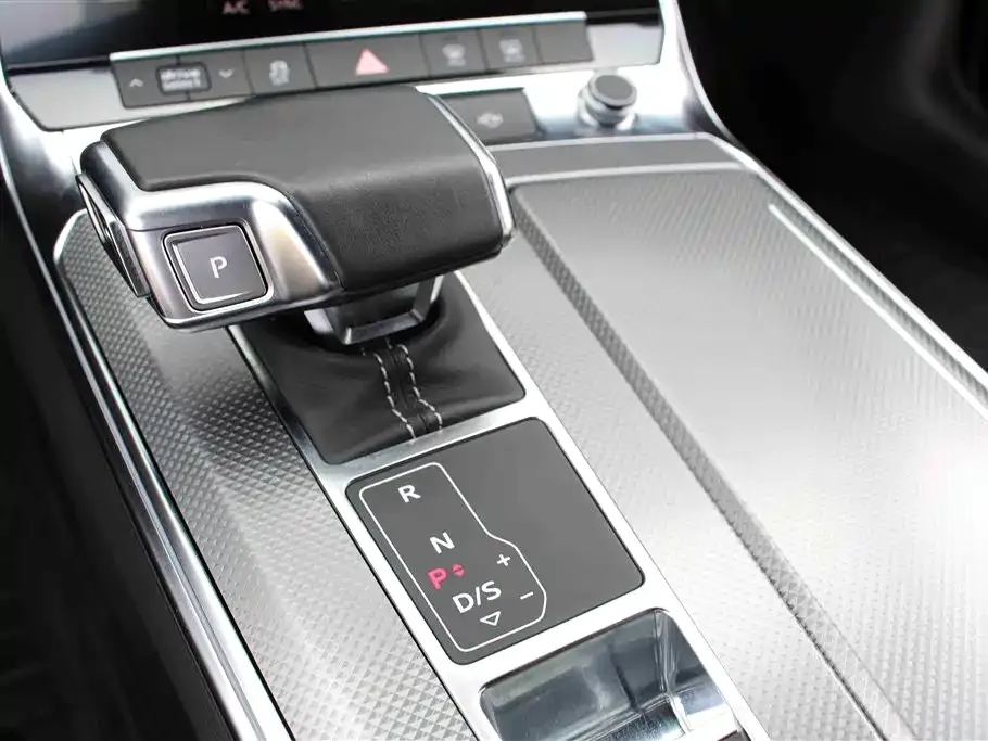 Audi A6L — фото 3