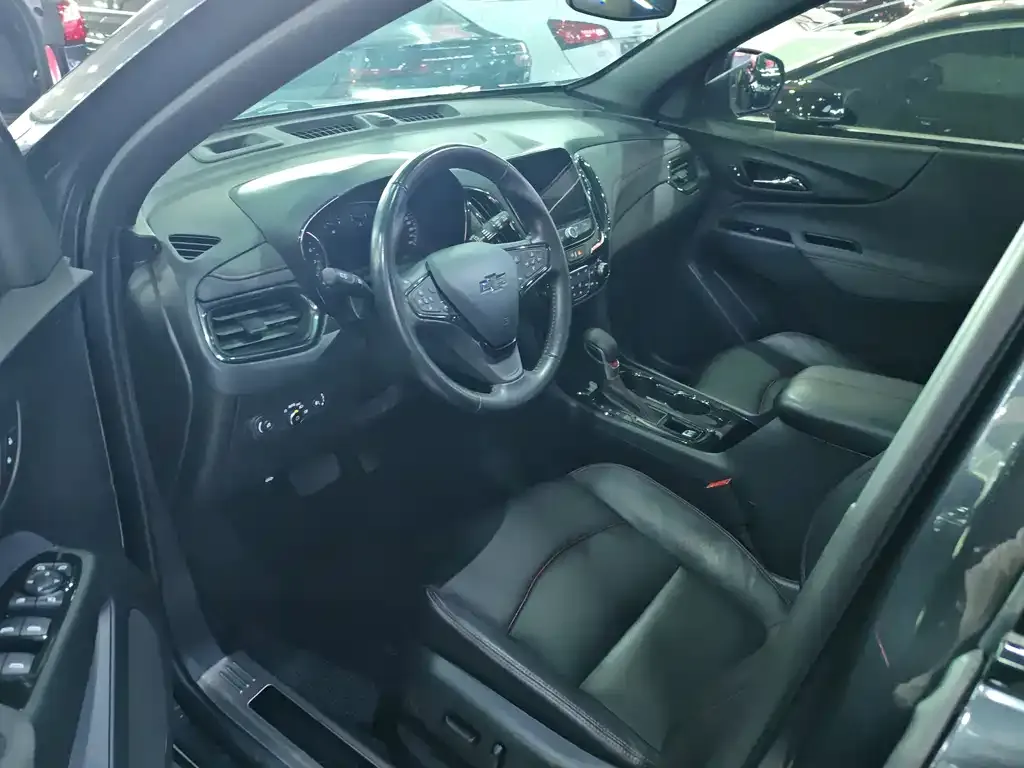 Chevrolet Equinox 2021 из CN, фото 2