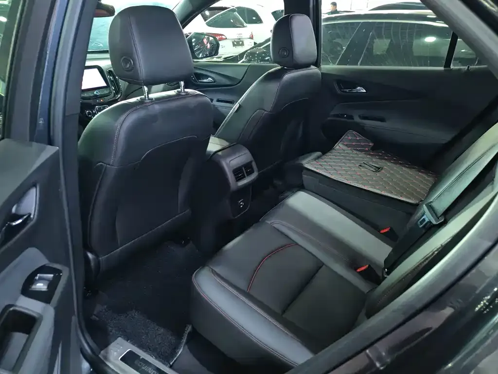 Chevrolet Equinox 2021 из CN, фото 4