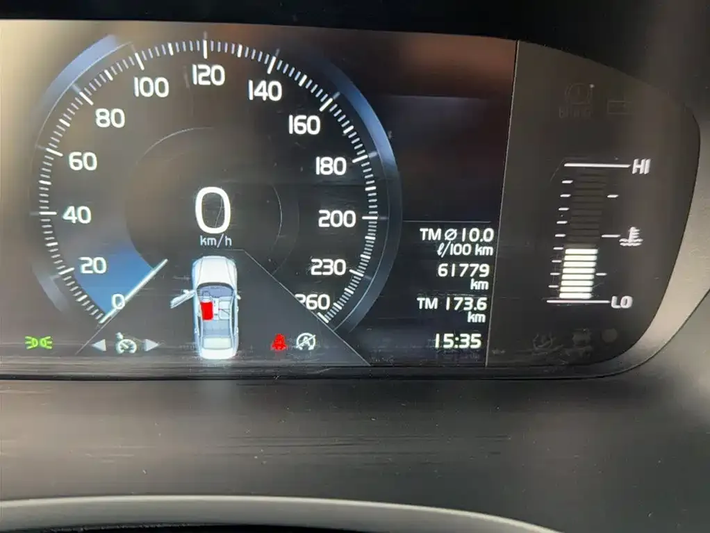 Volvo S60 2021 из CN, фото 4