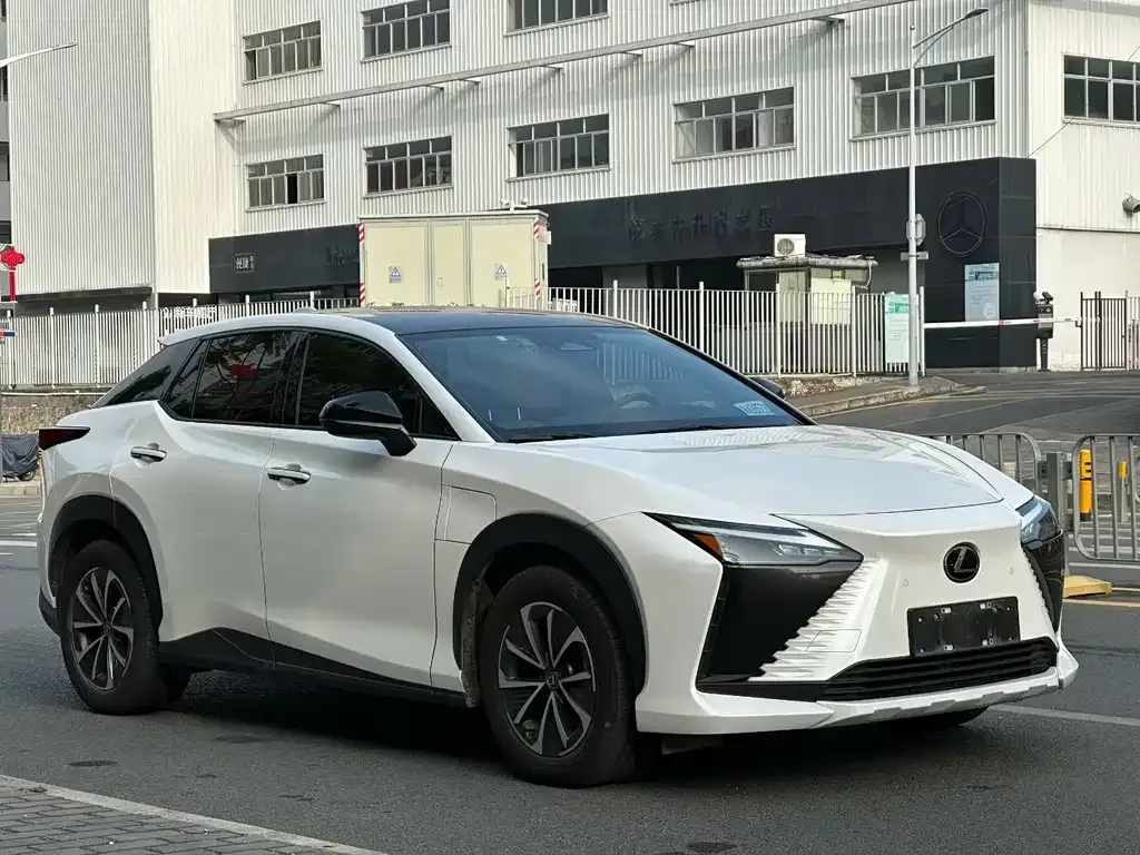 Lexus RZ — фото 4