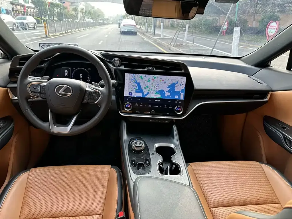 Lexus RZ — фото 6