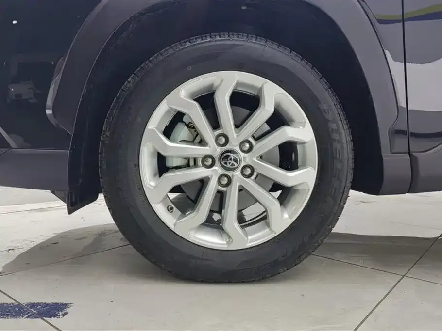 Toyota Frontlander 2024 из CN, фото 4
