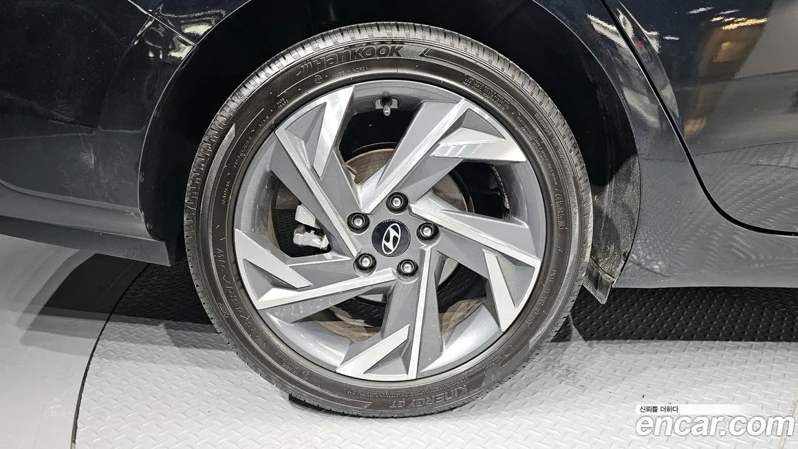 Hyundai AVANTE — фото 9