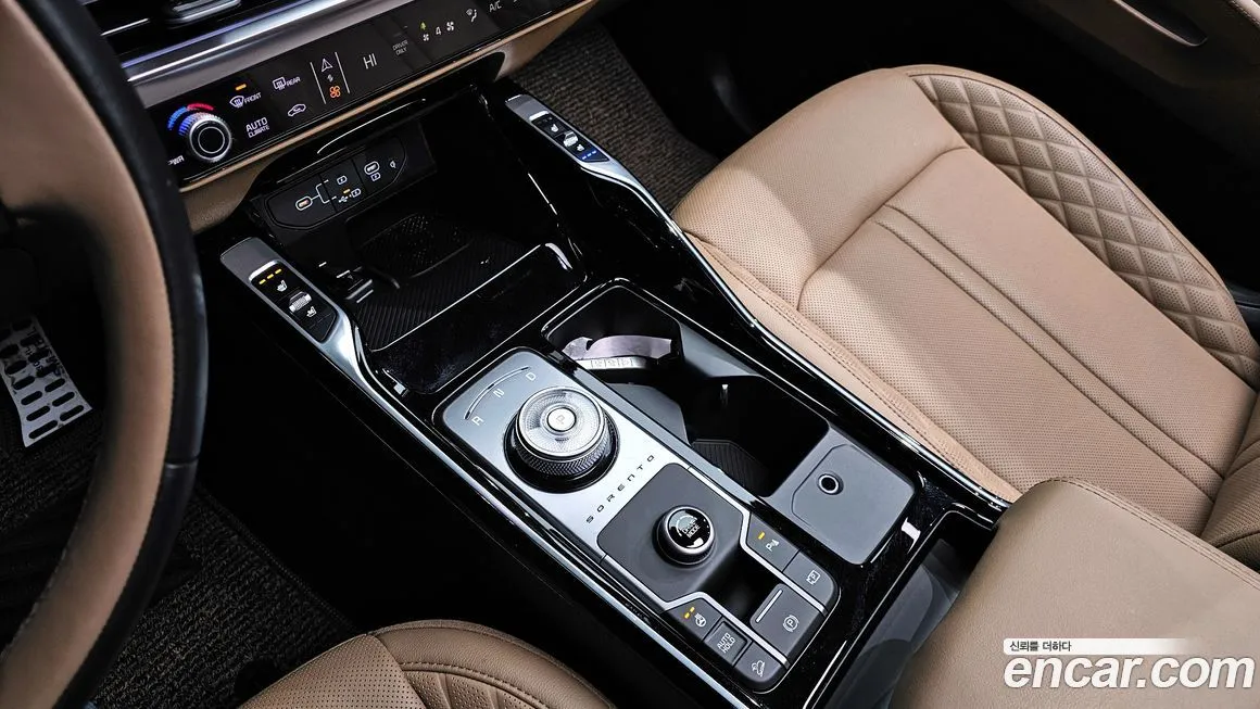 Kia Sorento — фото 9