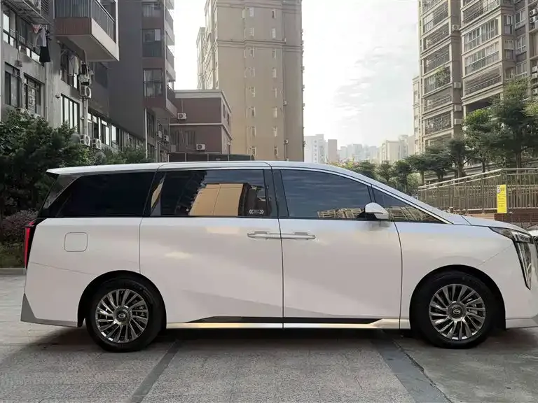GAC Motor Trumpchi M8 — фото 3