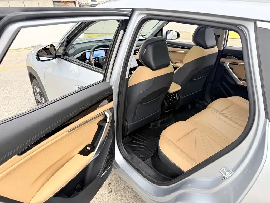 Geely Boyue L 2023 из CN, фото 5
