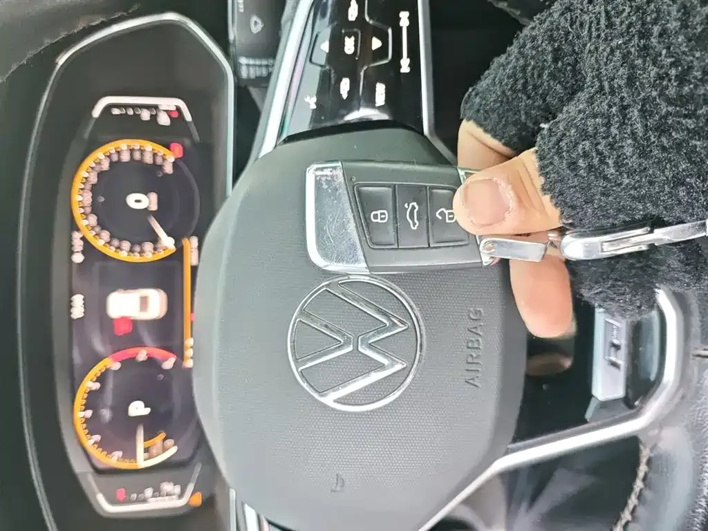 Volkswagen Passat 2023 из CN, фото 6