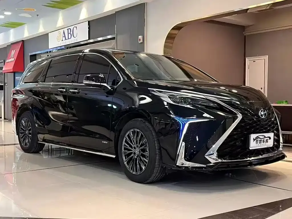 Toyota Sienna 2024 из CN, фото 9