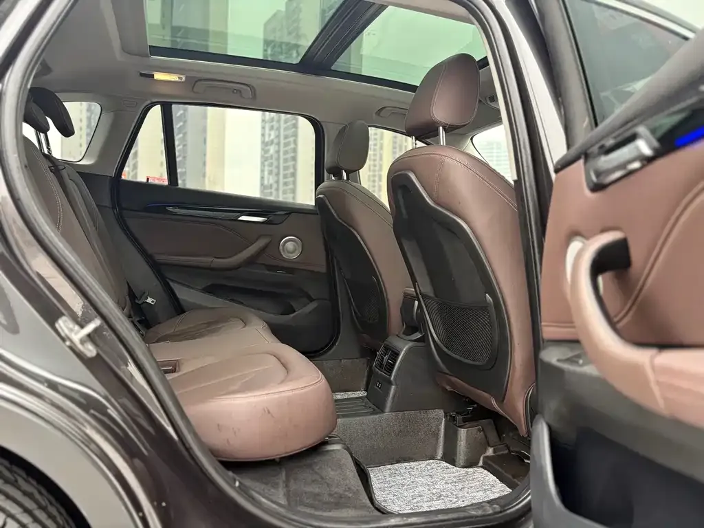 BMW X1 2022 из CN, фото 3