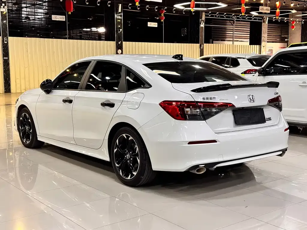 Honda Civic — фото 8