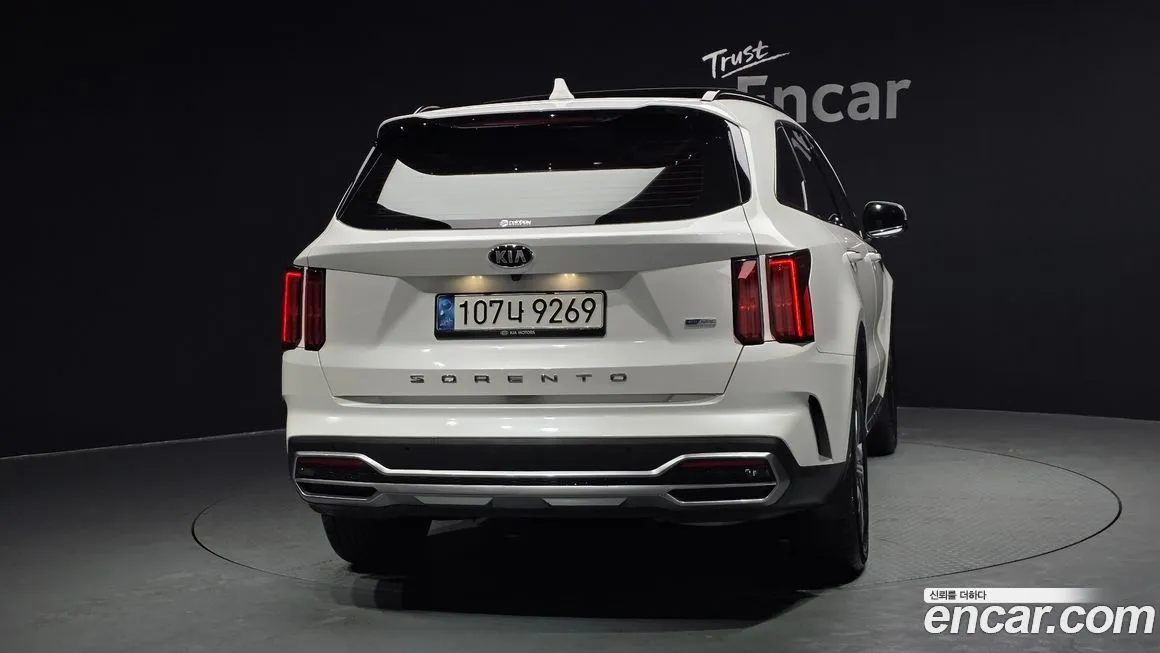 Kia Sorento — фото 6