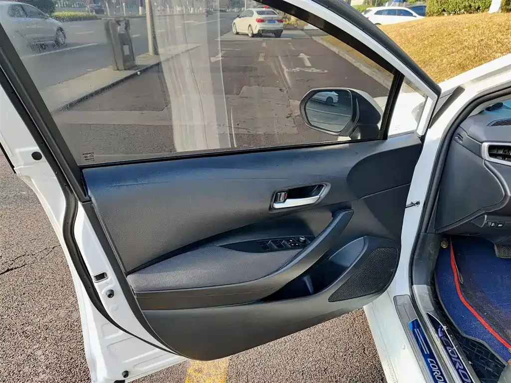 Toyota Corolla 2022 из CN, фото 3